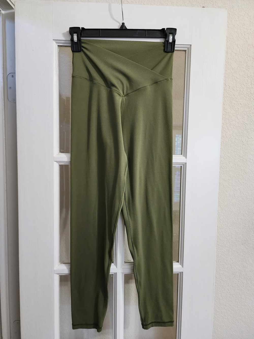 OFFLINE by Aerie Real Me High Rise 7/8 Crossover Leggings Olive Green M